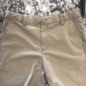 COPY - Vineyard vines khaki performance boys shorts 12